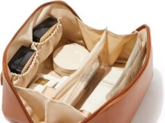 EACHY Travel Makeup Bag,Large Capacity Cosmetic Bags for Women,Waterproof Portable Pouch Open Flat Toiletry Bag Make up Organizer with Divider and Handle