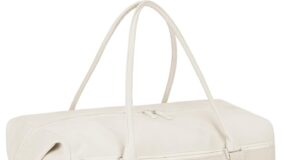 BAGSMART Travel Duffle Bag for Women, Multi Pockets Carry On Weekender Overnight Bag, Large Travel Tote Bag for Personal Items, Beige