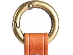 Genuine Leather Airtag Holder Suitable for Apple Airtag Keychain Leather, Small Air Tag Holder with Key Rings, Protective Airtag Case Cover Accessories – Brown V1.0